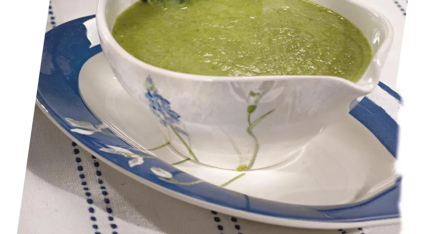 Ніжний крем-суп зі шпинату та кореня селери: легкий рецепт для вашого здоров'я 1