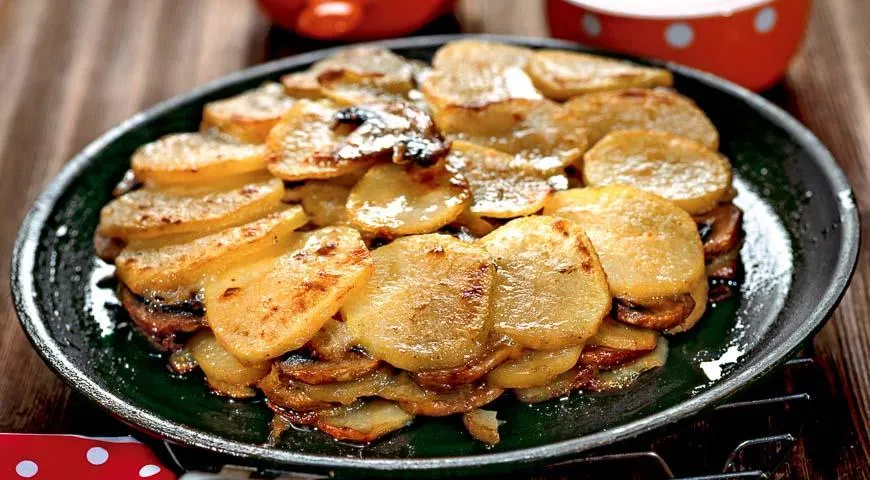 Ніжний картопляний гратен з грибами та сиром: покроковий рецепт із фото 1