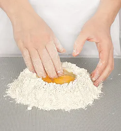 Крестові булочки: ніжне задоволення з фото-інструкцією 3