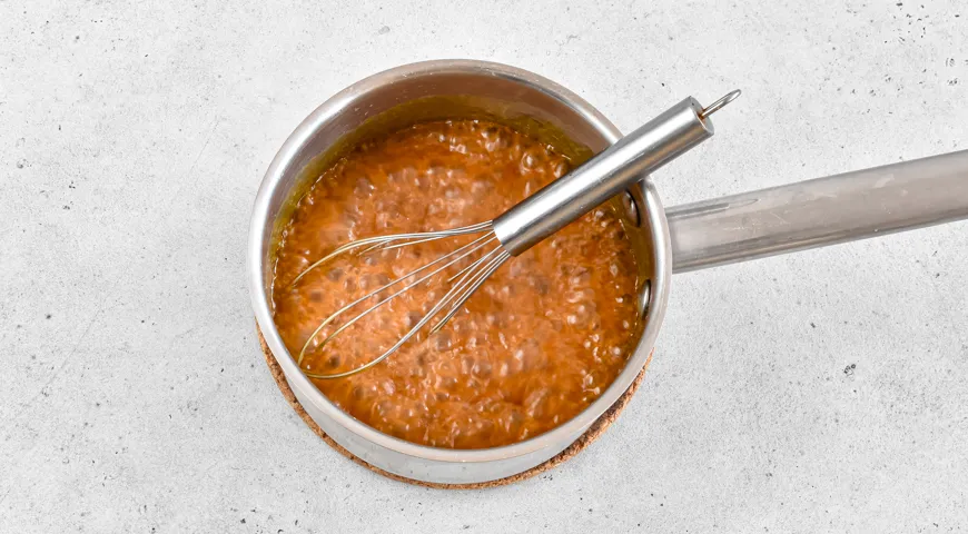 Торт "Карамельна дівчинка": неймовірно ніжний десерт з карамельною ноткою 8