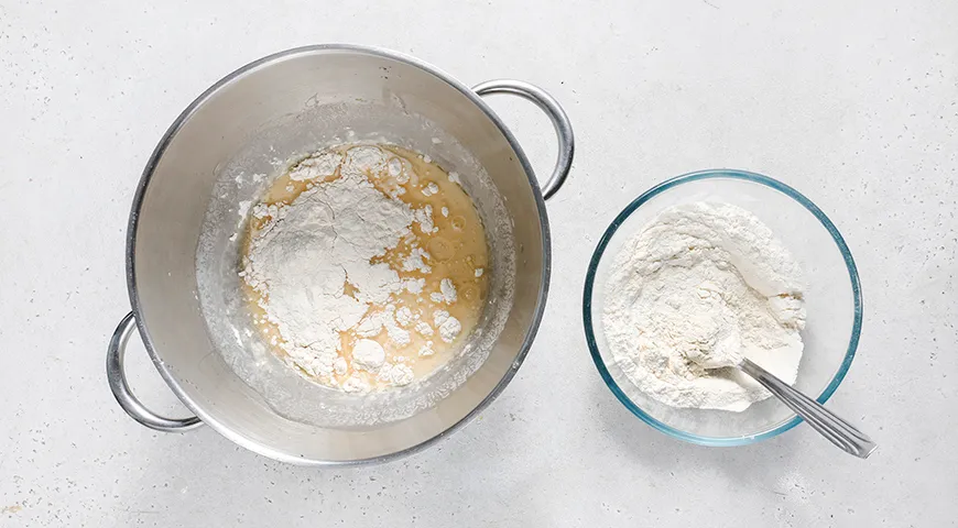 Ніжні млинці на ряжа́нці: легкий та смачний рецепт за кілька кроків 2