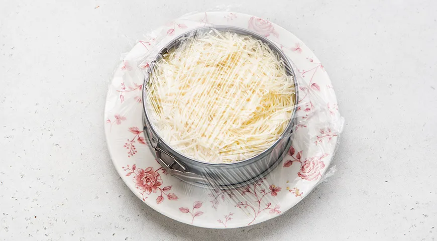 Салат "Жіночий каприз": ніжний смак та фото-рецепт з мінімумом калорій 7