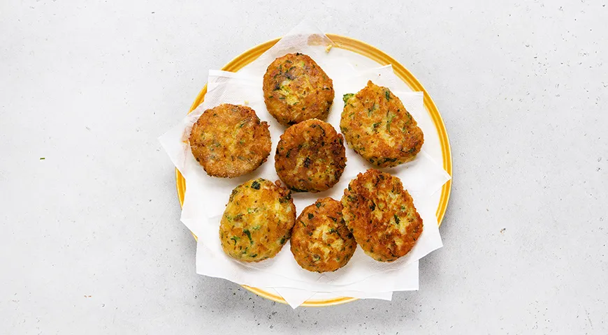 Пісні цибулеві котлети: покроковий рецепт з фото за 326 ккал 9