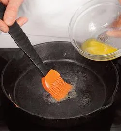 Медові млинці: ніжні, запашні, з покроковим фото-рецептом 6