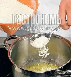 Ніжний рибний крем-суп з креветками: покроковий рецепт із фото 9