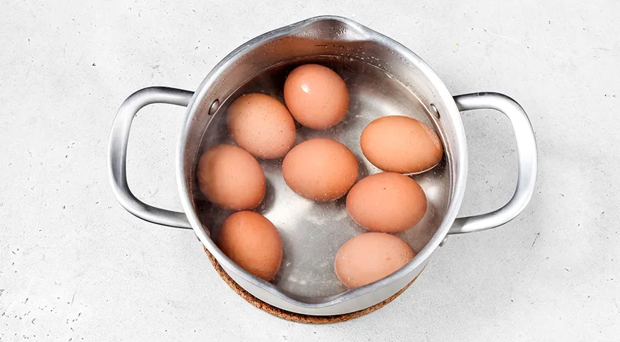 Яйця, фаршировані тунцем: легка закуска зі смаком моря 2