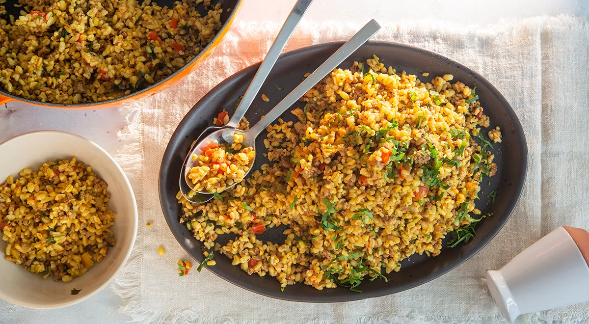 Булгур з фаршем на сковороді: ситна та ароматна страва за кроками (470 ккал) 1