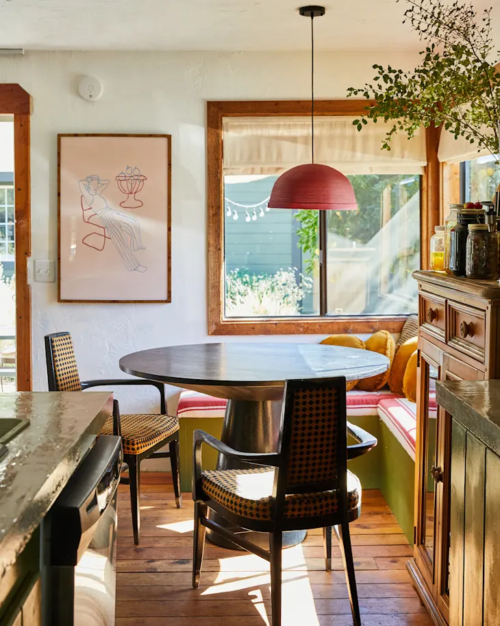 Кухня в стилі 50-х: зелені шафки для затишку та стилю 6