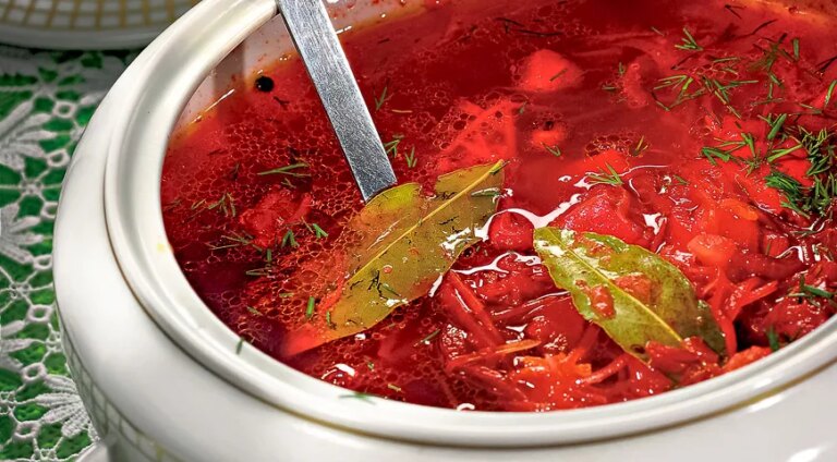 Пікантний борщ із хроном: покроковий рецепт з фото 22 Пікантний борщ із хроном: покроковий рецепт з фото 15