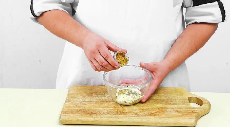 Золотисті тости з яєчнею та хрумким беконом: покроковий рецепт із фото 6