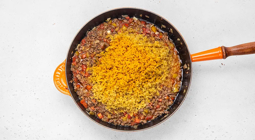 Булгур з фаршем на сковороді: ситна та ароматна страва за кроками (470 ккал) 5