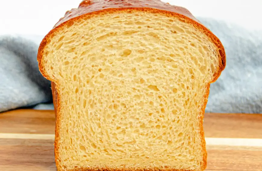 Чому додавання цього кухонного інгредієнта робить печиво жувальнішим та краще підрум’яненим