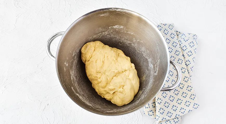 Неймовірний сирний пиріг "Наполеон" з кремовою начинкою: рецепт, що підкорить ваше серце 4