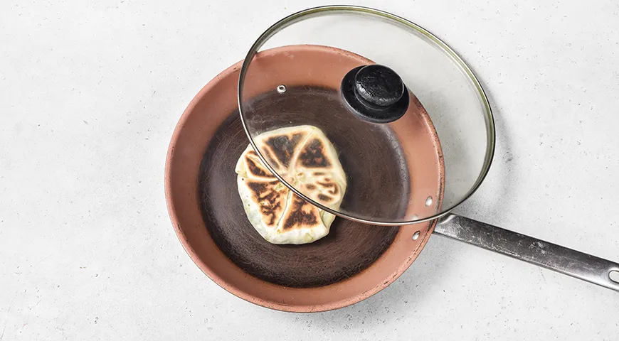 Картопляні плацинди: ніжні, ситні та неймовірно смачні – покроковий рецепт з фото 9