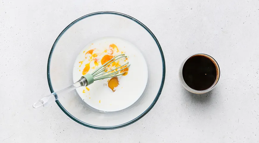 Ніжний млинцевий торт "Тірамісу": покроковий рецепт із фото 1