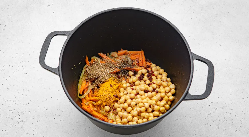 Плов з нутом без м'яса: покроковий рецепт смаколику на 541 ккал 5