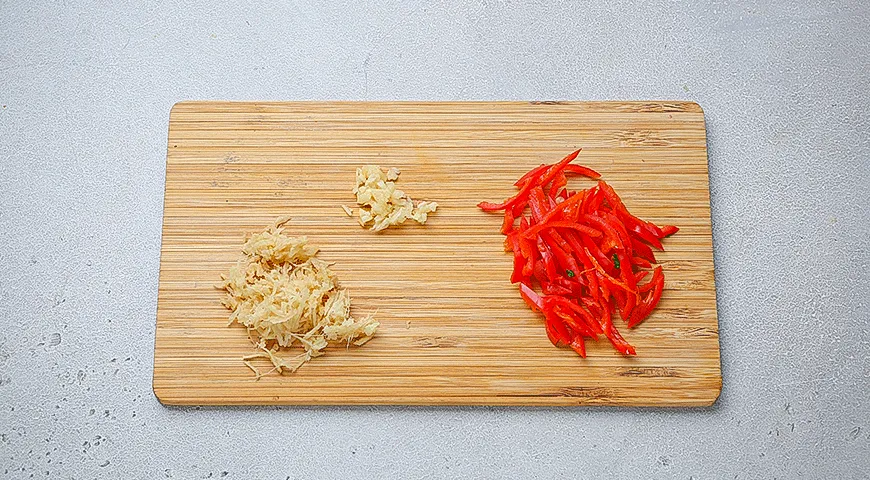 Пікантний салат з морської капусти з чилі-заправкою: легкий рецепт для вас 3