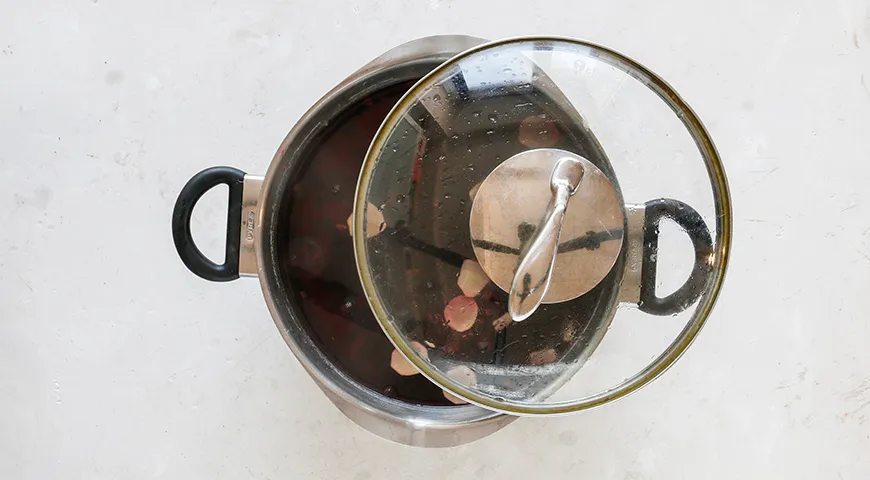 Ароматний компот із замороженої чорної смородини: покроковий рецепт з фото 8