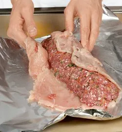 М'ясний рулет з перепелиними яйцями: покроковий рецепт із фото 7