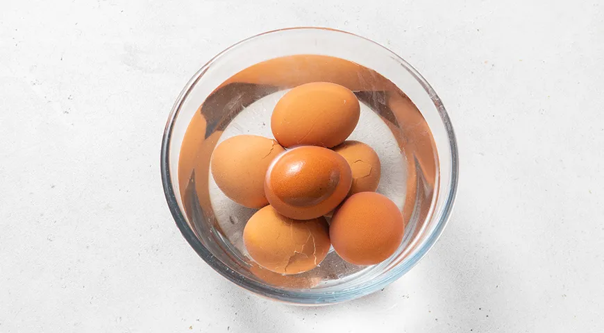 Яйця, фаршировані шпротами: апетитний рецепт з фото 2