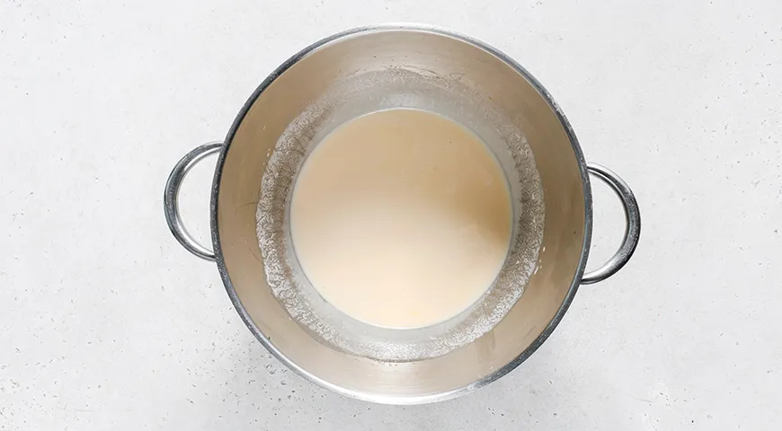 Ніжні млинці на ряжа́нці: легкий та смачний рецепт за кілька кроків 1