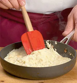 Теплий салат з яйцями та беконом: покроковий рецепт із фото 2