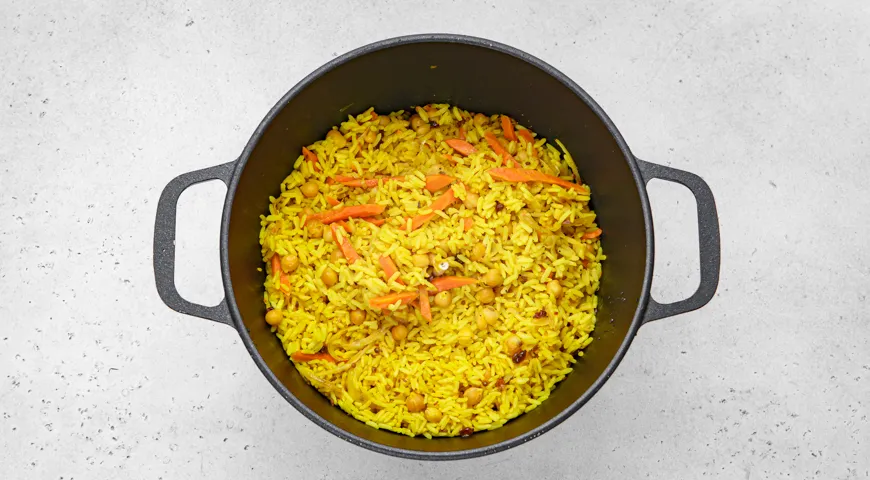 Плов з нутом без м'яса: покроковий рецепт смаколику на 541 ккал 9