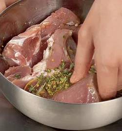 Соковита свинина з хрусткою картоплею фрі: покроковий рецепт з фото 3