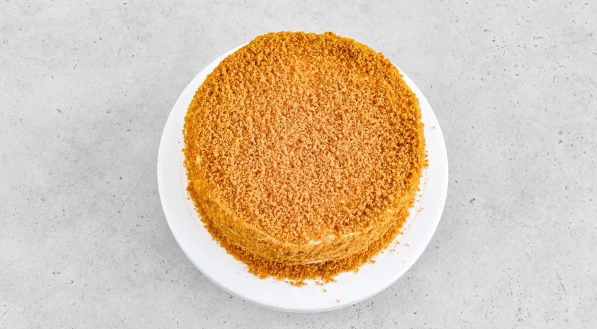 Торт "Карамельна дівчинка": неймовірно ніжний десерт з карамельною ноткою 11