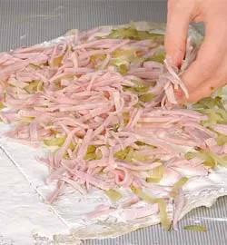 Закусочний рулет з лаваша з ніжною сьомгою: простий рецепт зі світлинами 3