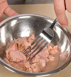 Салат з тунця та пасти: ніжний смак літньої свіжості 3