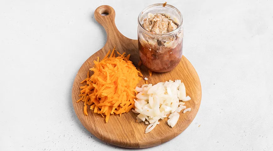 Ароматна горохова каша з тушкованим м'ясом: ситний рецепт для справжніх гурманів 5