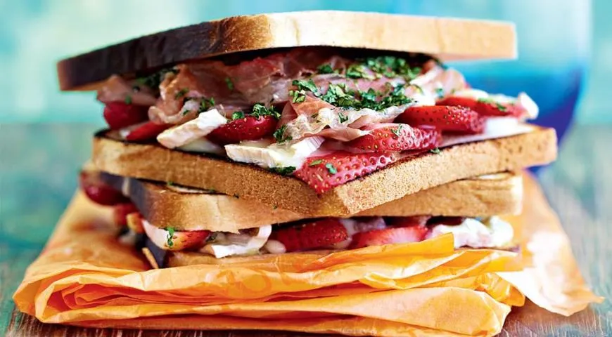 Бутерброд із полуницею та шинкою: покроковий рецепт із фото 3