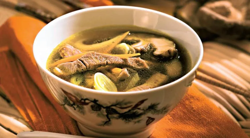 Ароматний овочевий суп зі свининою: покроковий рецепт для ситного обіду 1