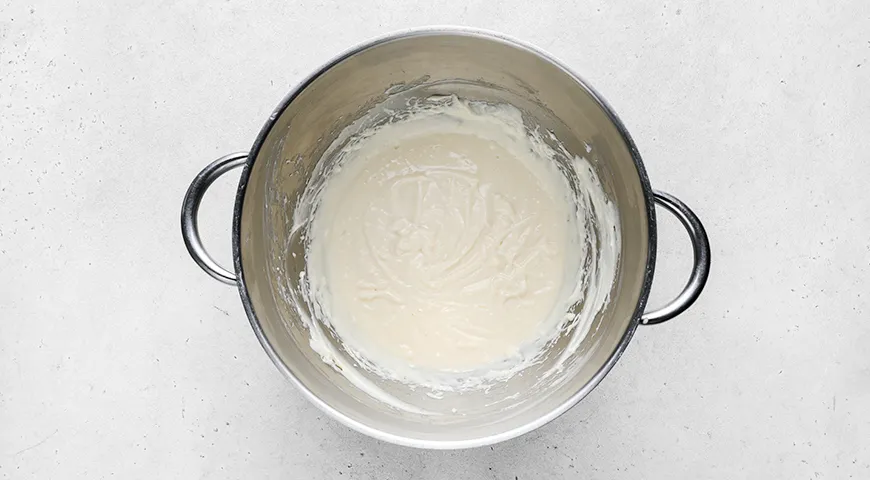 Ніжний сметанний торт з чорносливом: покроковий рецепт з фото 3