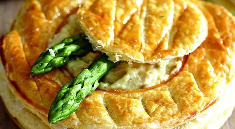 Ніжні листкові тарталетки з куркою та спаржею: покроковий рецепт з фото 9