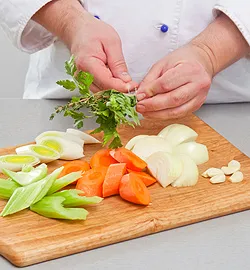 Дієтичний м'ясний бульйон у мультиварці: ніжний смак та користь у кожній ложці 3