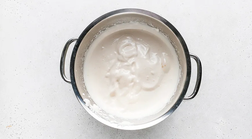 Ніжний шоколадний торт "Кіндер Пінґві" з кремовою начинкою: покроковий рецепт з фото 3