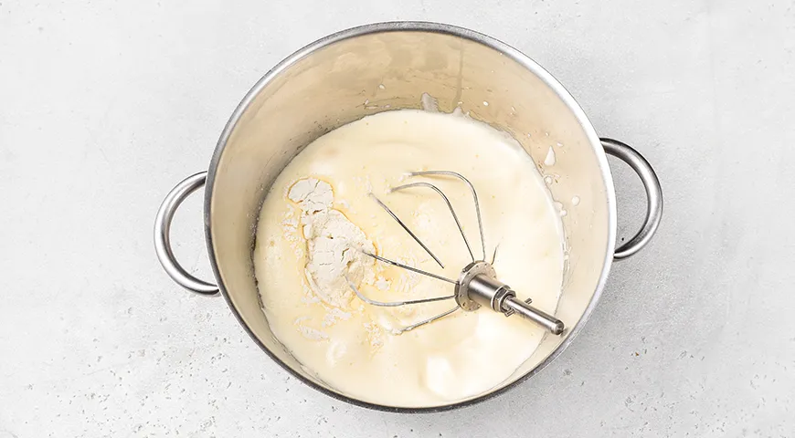 Пишні млинці на кефірі: покроковий рецепт із фото та низькою калорійністю 5