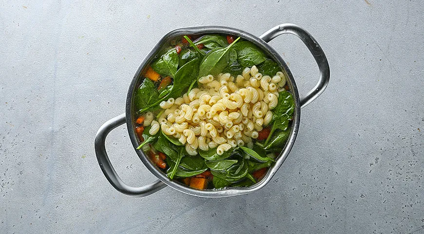 Пісний овочевий мінестроне з гарбузом: смак осені у кожній ложці 8