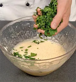 Ніжний сирний рулет з яєць: покроковий рецепт з фото 3