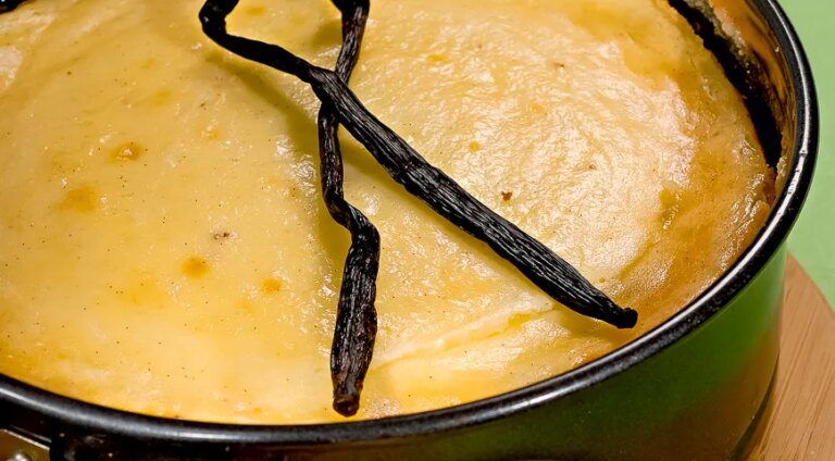 Ніжний ванільний чізкейк з хрусткими волоськими горішками: покроковий рецепт з фото 5