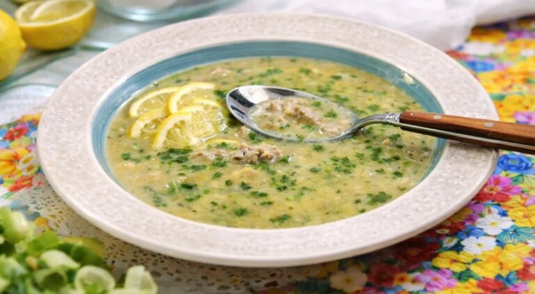 Традиційна грецька магіріца: ароматний суп, що зігріває душу 6