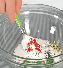 Легкий весняний салат зі свіжими огірками: покроковий рецепт із фото та низькою калорійністю 2