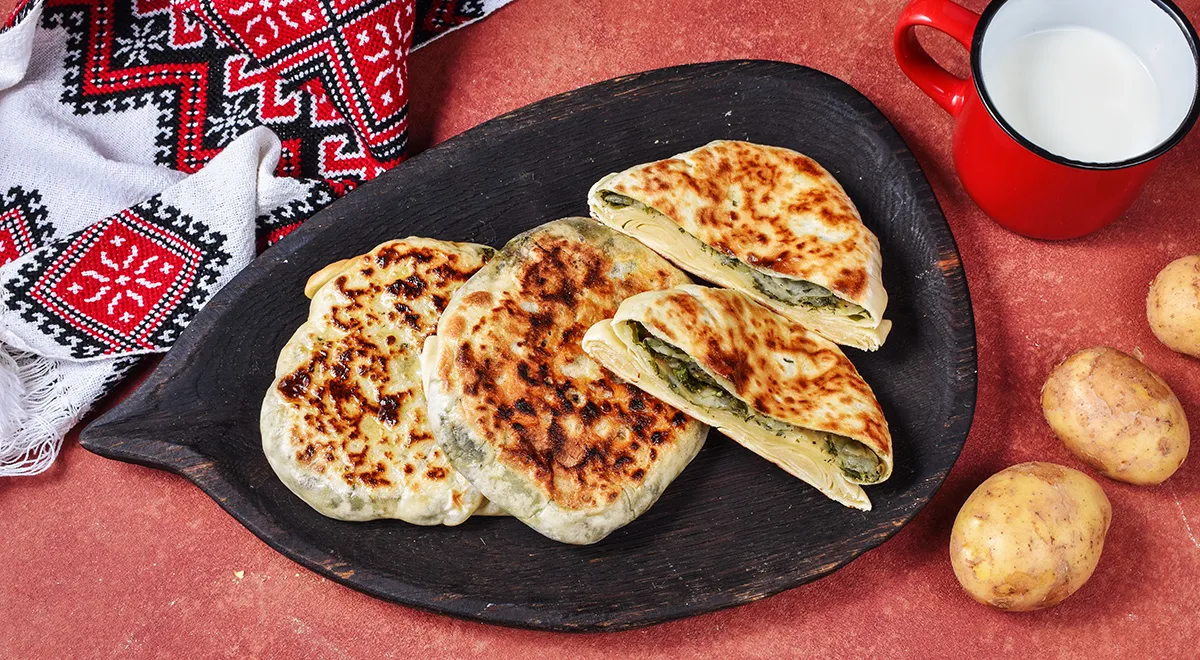 Картопляні плацинди: ніжні, ситні та неймовірно смачні – покроковий рецепт з фото 1