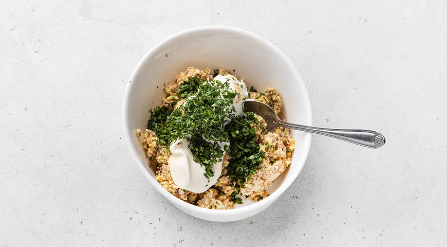 Яйця, фаршировані шпротами: апетитний рецепт з фото 5