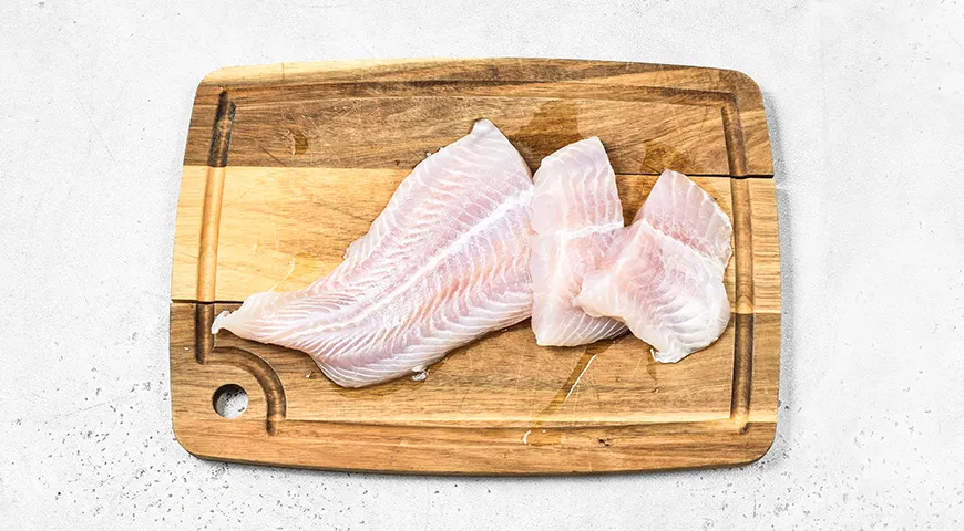 Ніжний пангасіус із запашною картоплею, запечені до золотистої скоринки: покроковий рецепт вашої ідеальної вечері 2