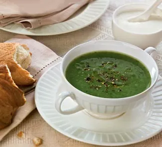 Крем-суп зі свіжого крес-салату: легкий та поживний рецепт з фото 12