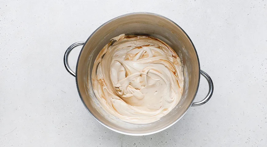 Ніжний млинцевий торт "Тірамісу": покроковий рецепт із фото 7