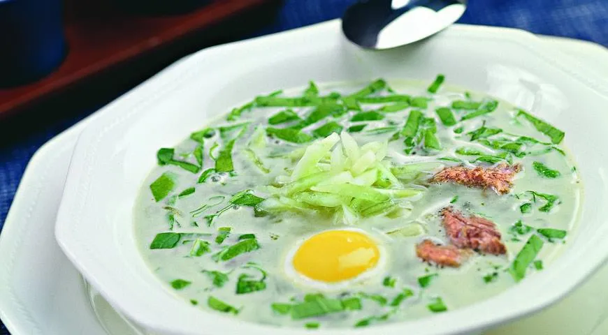 Освіжаючий зелений борщ зі щавлем та ароматною зеленню: покроковий рецепт 1